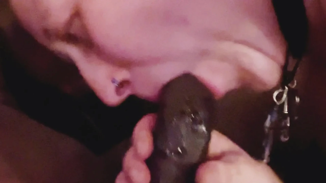 She wants to fuck and be treated like animal