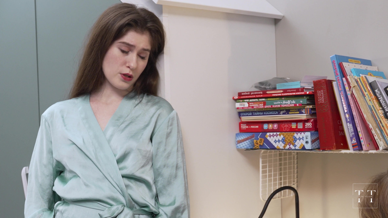 あなたはとても悪い女の子でした、ベラ!継父ティムはあなたを罰します