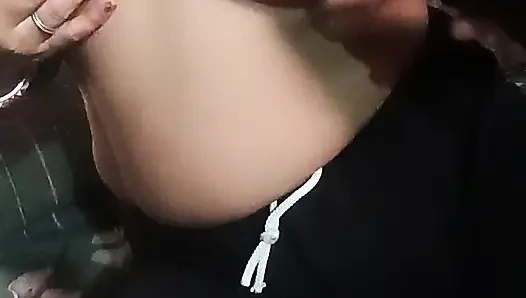 Hintli deshi köylü ev hanımı amcık vibratör dildoyla mastürbasyon yapıyor