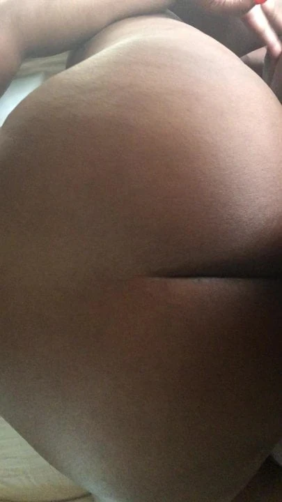 Jiggly big ass booty