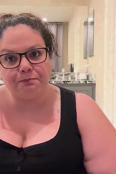 Plump Paradise: Snack N Chat