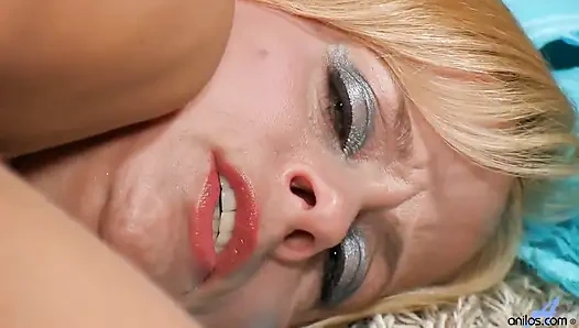 Orta yaşlı seksi kadın