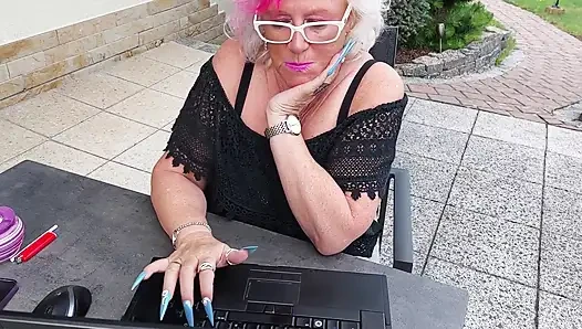 Sekretaris dewasa yang lagi sange berat