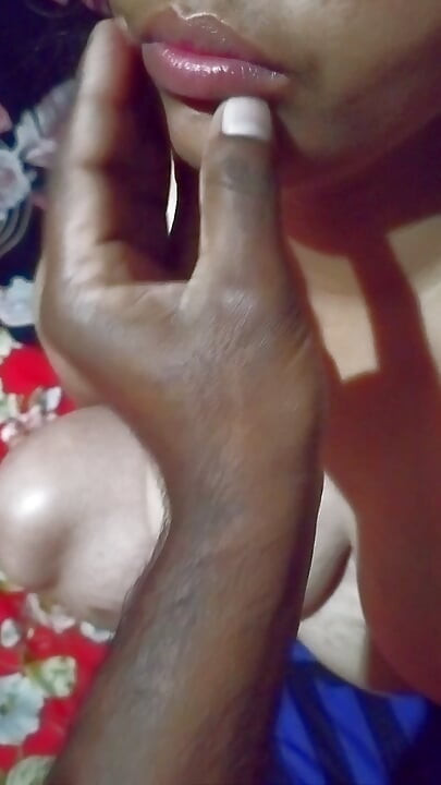 Nargis Bhabhi Blowjobe her tight big boobs