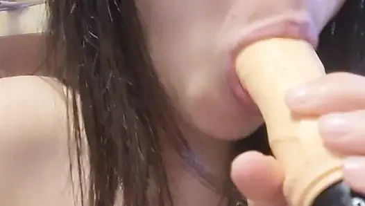 Free and awesome doldo blowjob ever!