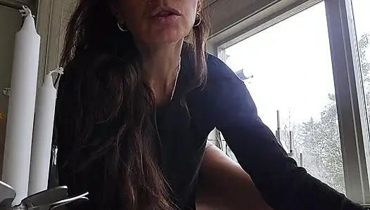 Hot milf gets her pussy and ass stretched by a dildo used by the delivery guy