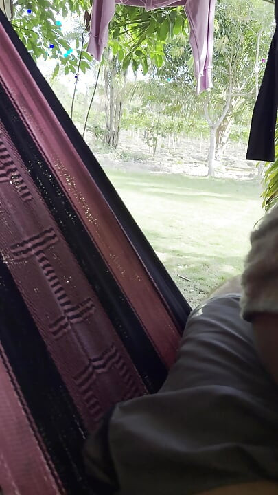 أنا أحب الاستعراضية ، إنه يثيرني كثيرا القفز على الديك بينما يوجد الناس حولي