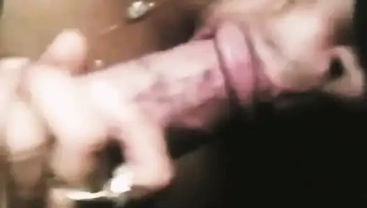 Son derece özensiz ağız çalışması!!