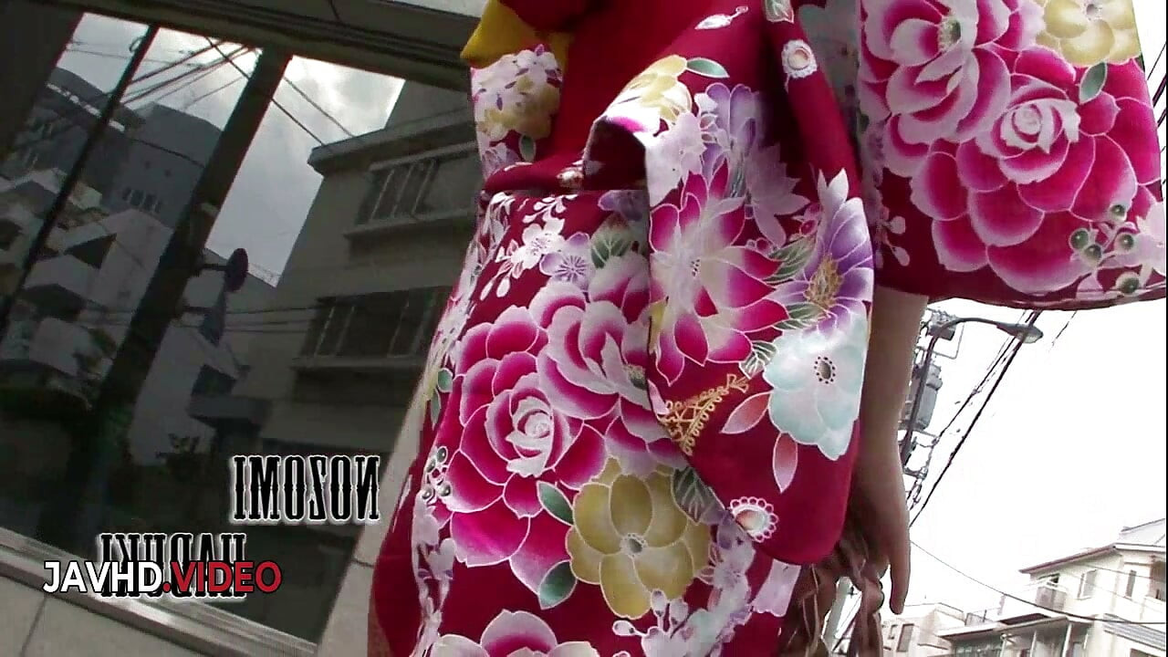 Інтимна зустріч Nozomi Hazuki в кімоно завершується кремпаєм