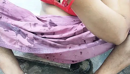 Stepsister-in-law Cleaned Her Pussy While Taking a Bath