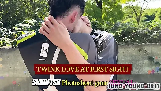 MULTIPLE CUM SHOTS TWINKS SOAKS STRANGERS BED