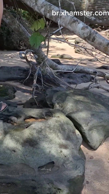 Key moment from "Chubby girl slacking off and walking on the beach"