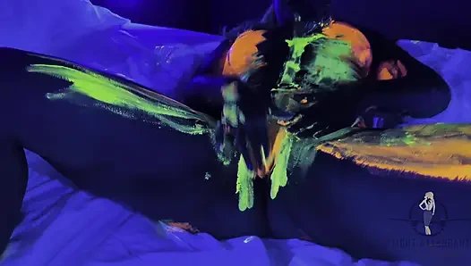 Hellt nach unten, glow up