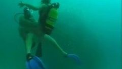 Sexe sous l'eau 15 chevalier de sable, 90 pieds