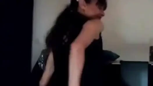 Поддразнивание и игрушка