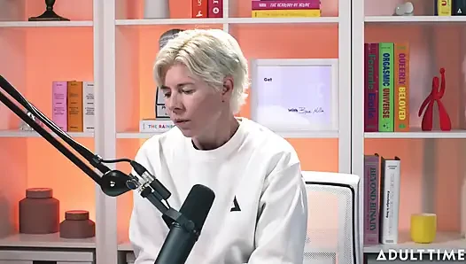 Chanel Camryn: Titreme Kraliçesi. The Adult Time Podcast