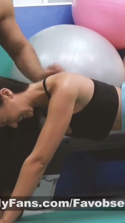 Brunette slut with huge boobs hardcore rough fucked vaginal by her personal trainer cumming in her mouth | Clip 1