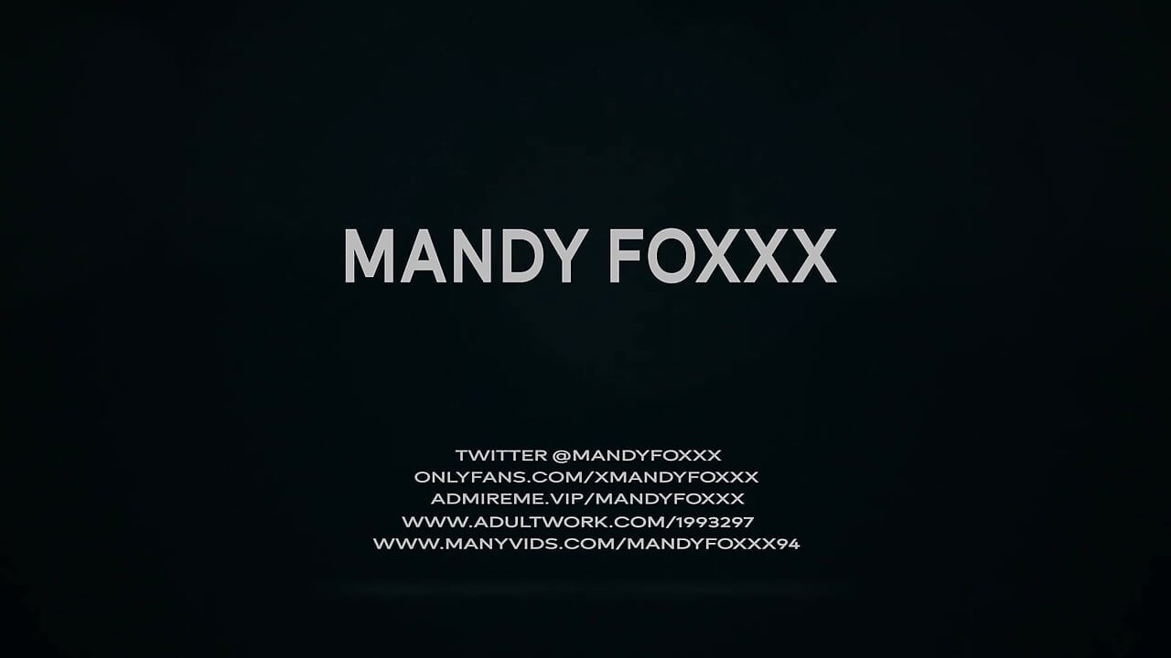 Primeira vez que a novinha leva duas gozadas na cara - jatos enormes de porra no rosto lindo da Mandy Foxxx
