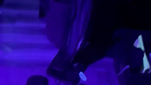 Zoey Portland kulübün arkasına büyük yarak alıyor