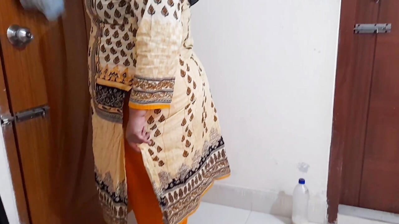 Indian Desi Big Ass Maid Fucked by Boss