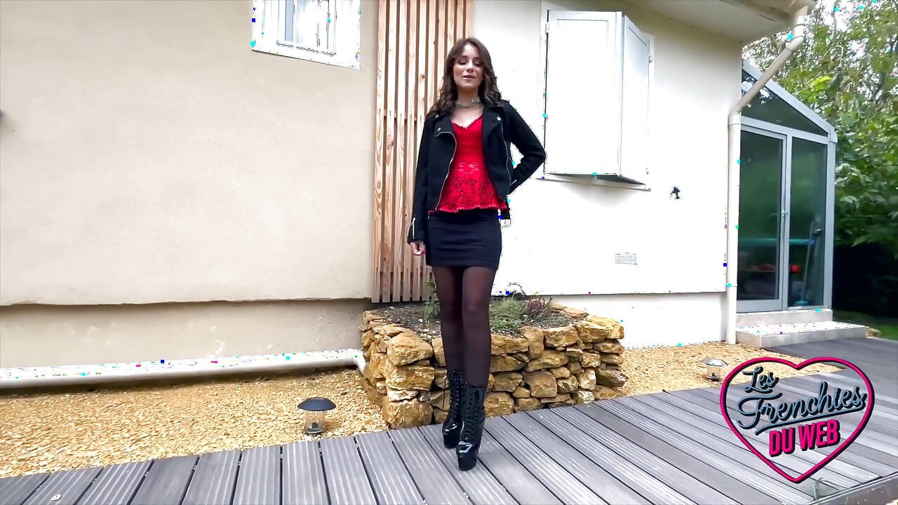 Ariana Gets Fucked by Two Guys at the Same Time