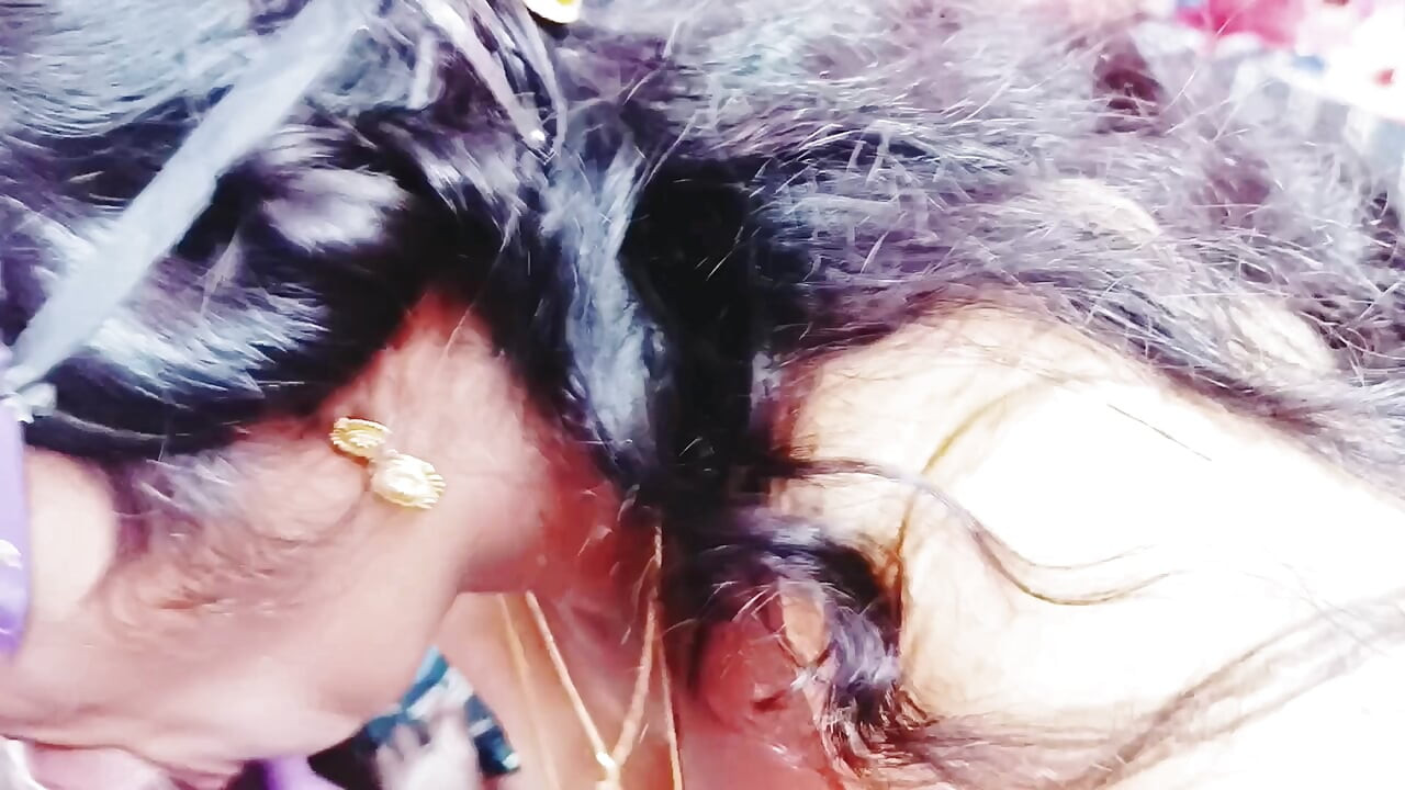 Desi bhabi oszukuje mężulek jebanie męża. Telugu brudne rozmowy.