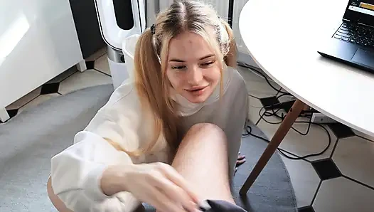 My girlfriend won't let me work in peace