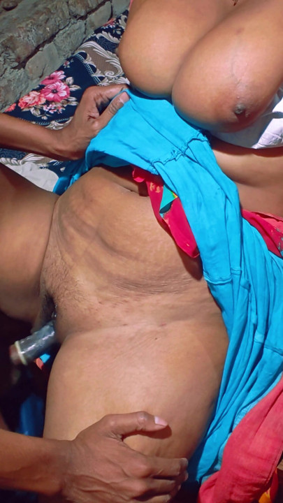 Indian village desi bhabhi sex video, desi bhabhi sex viral mms | Clip 1