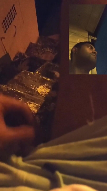 在户外撸管, 我已经很久没做过了, 我很紧张