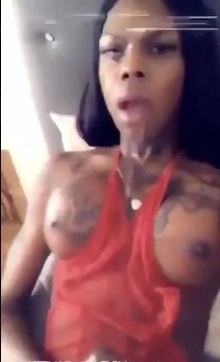 BBC sexy tranny cumming on her own face