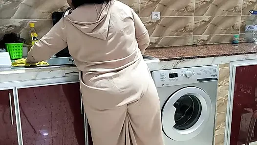 Memek Besra Sharmota Si Cewek Mesir Dientot Habis-habisan Sama Kontol Besar Arab