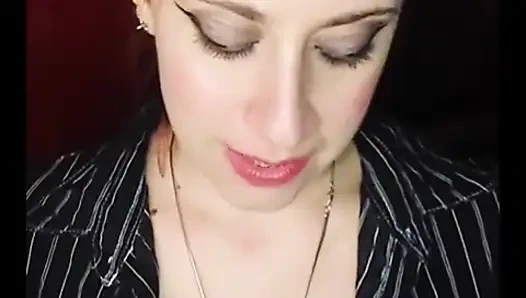 Selamat Hari Buruh! Aku akan membangunkanmu dengan sepongan pagi-pagi supaya kamu bisa makan dunia!