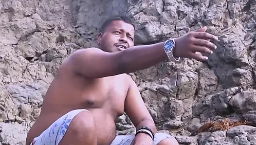 Kakak ipar india yang hot..