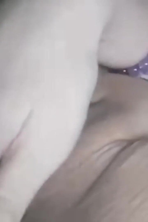 This Cute Asian Girl Is Fingering Her Juicy Pussy