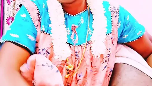 Bhabi India dengan saudara tiri kecil suami ngentot telugu sambil ngomong jorok.