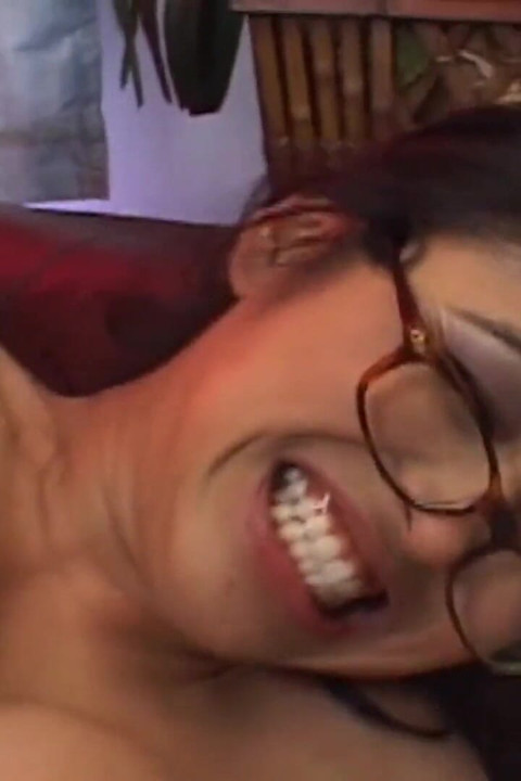 Deslumbrante esposa asiática trai marido no casting com um negro enorme