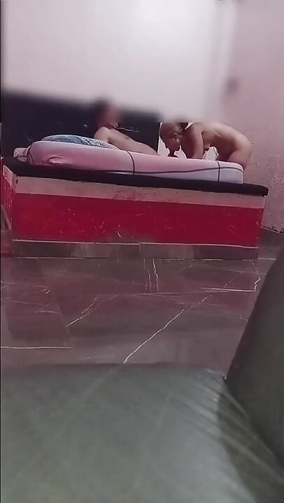 Ein reichhaltiger Blowjob im Motel