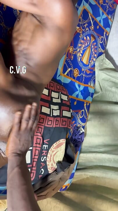 Prietena mea Awusa cu cea mai mare pulă din Africa mă fute