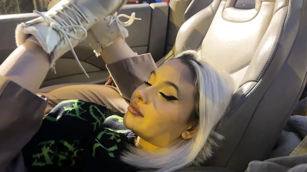 A Street Slut Gave Herself Away for Free