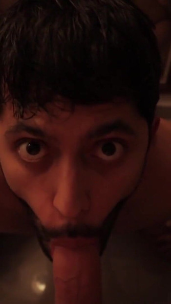Silný okamžik od "POV kouření cum jíst nevlastního otce Camilo Brown sání velkého ptáka Twink Nico Mucci"