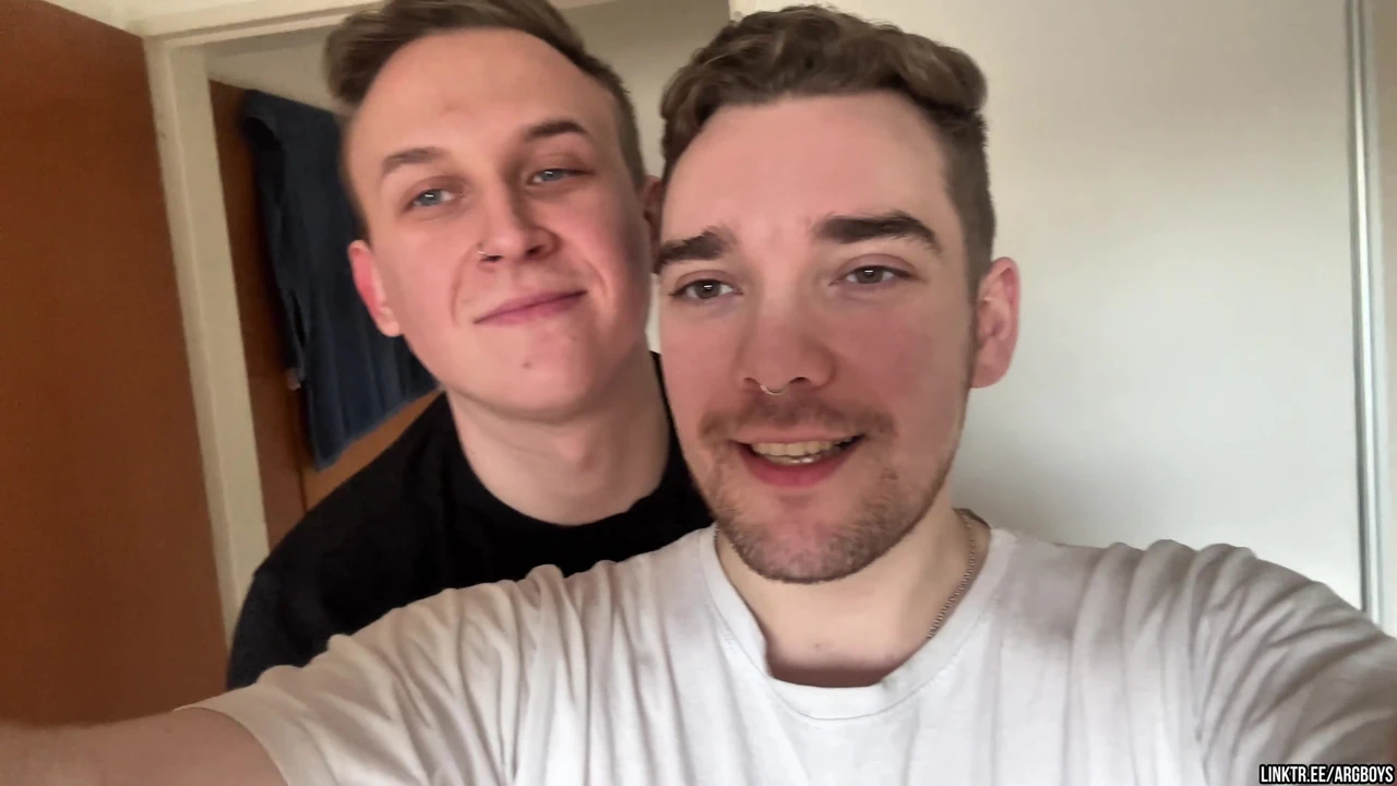 We Peed In Public All Day In Pissing Vlog