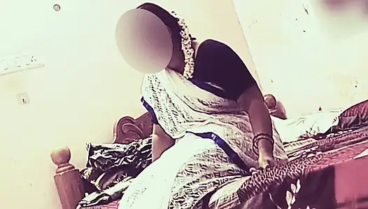 Ibu-ibu hot india yang doyan selingkuh dengan kain sosis dientot sama kekasihnya