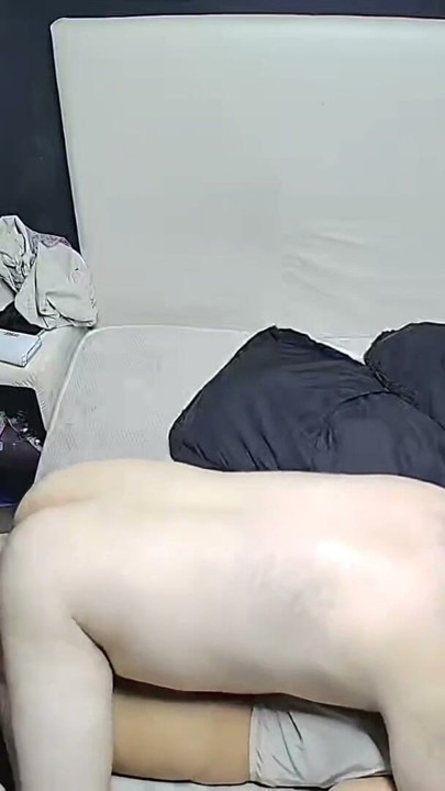 PUCHIS - MILF STEPMOM FUCKS HER VIRGIN STEPSON TO GET HIM TO TRY A VAGINA FOR THE FIRST TIME. | Clip 1