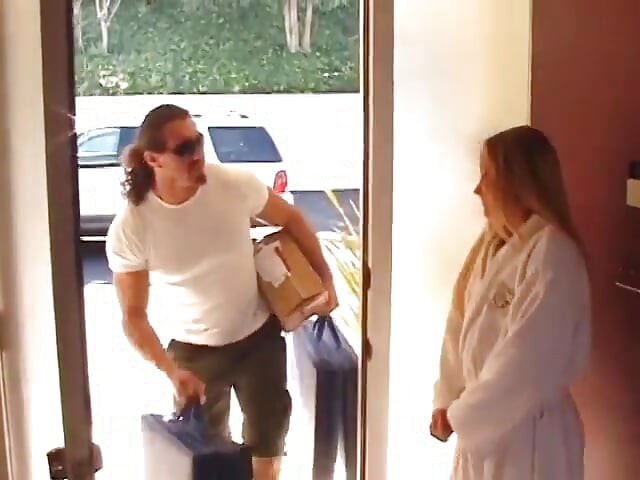 Fit stud comes over to hot blonde's house to give a massage and ends up fucking her
