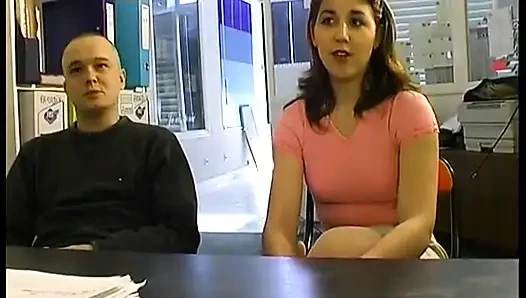 Teddy dan stephanie di ruangan casting bokep pertamanya