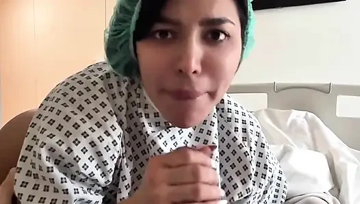 Sara Retall Fucks Residenrt in the Hospital (chris Diamond)