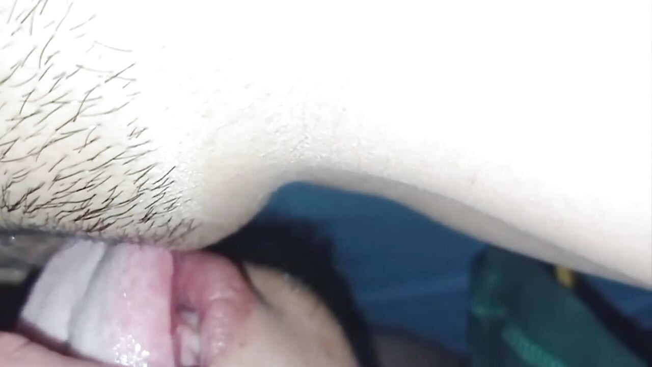 Thai girl Ninew gets her burned until her mouth is wet