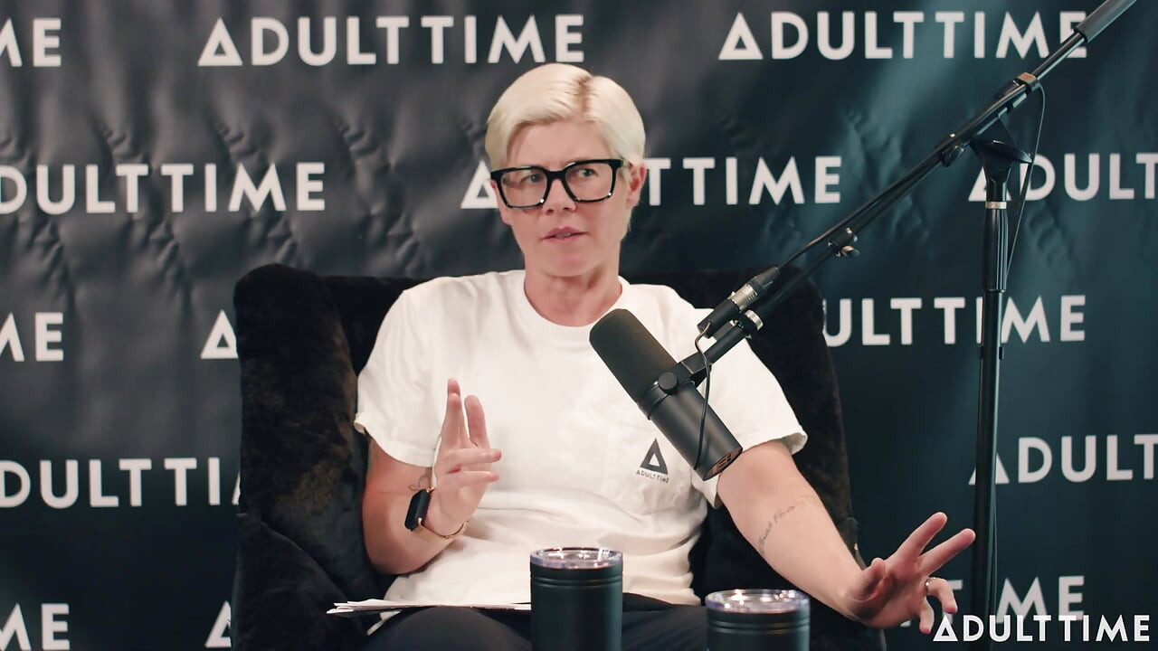 Avery black dry humping, gerçek suç ve vr corn'i yönetme | Adult Time Podcast