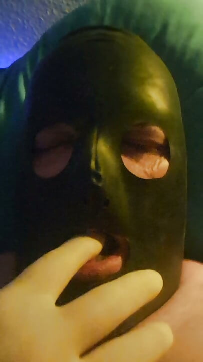 The Sissy in Latex Is Back Again