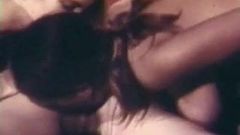 Retro lesbian threesome - Vintage video.